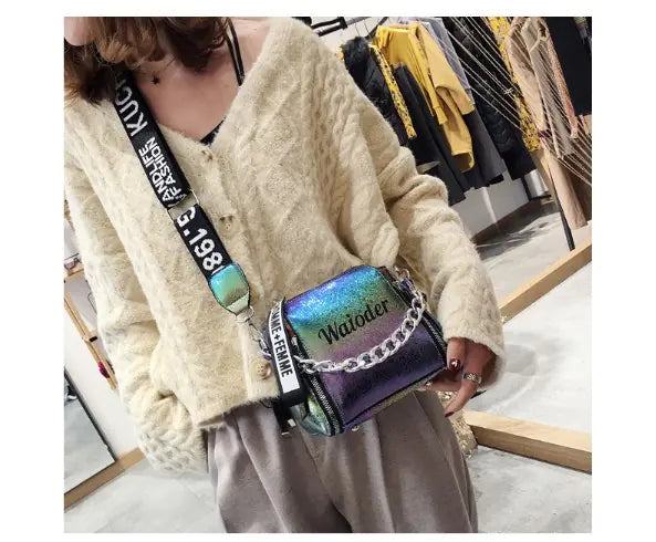 Wholesale Women's 2018 Trendy Crossbody Bag with Strap